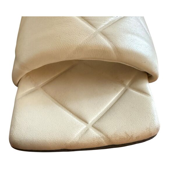 Bottega Veneta Padded Ivory Quilted Leather Flat Slide Sandals Sz EU 40 - Picture 3 of 8